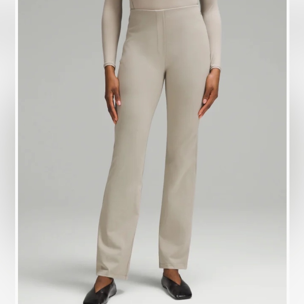 Lululemon Smooth Fit Pull-On High-Rise Pant size 6
